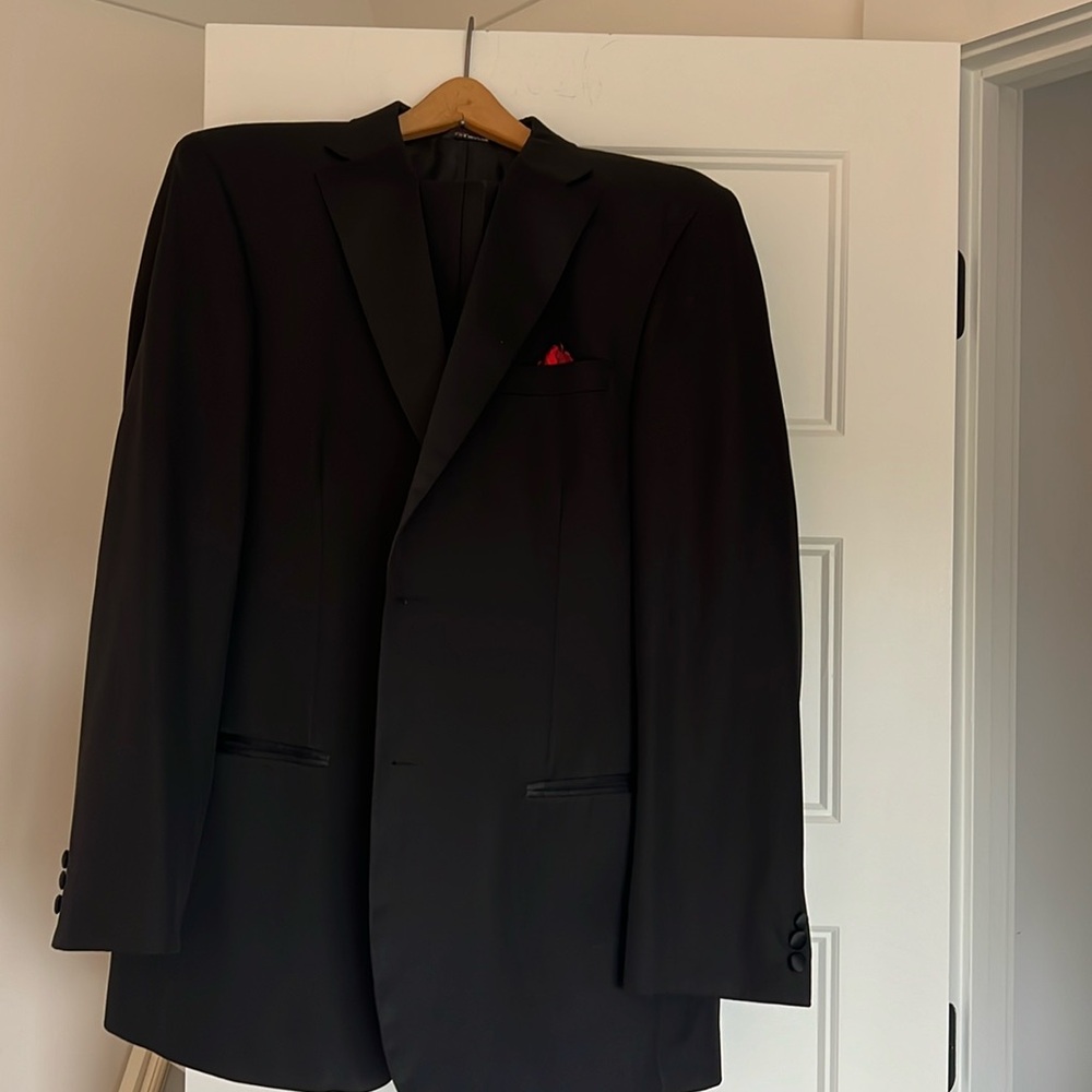 Bolzano Black Tuxedo with 36 waist pants white pleated shirt and black bow tie